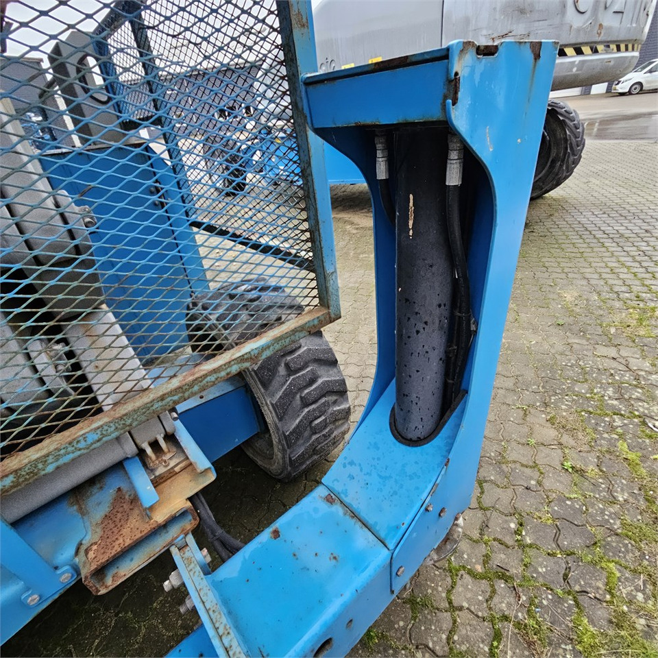 Žirklinis keltuvas Genie GS-5390: foto 15