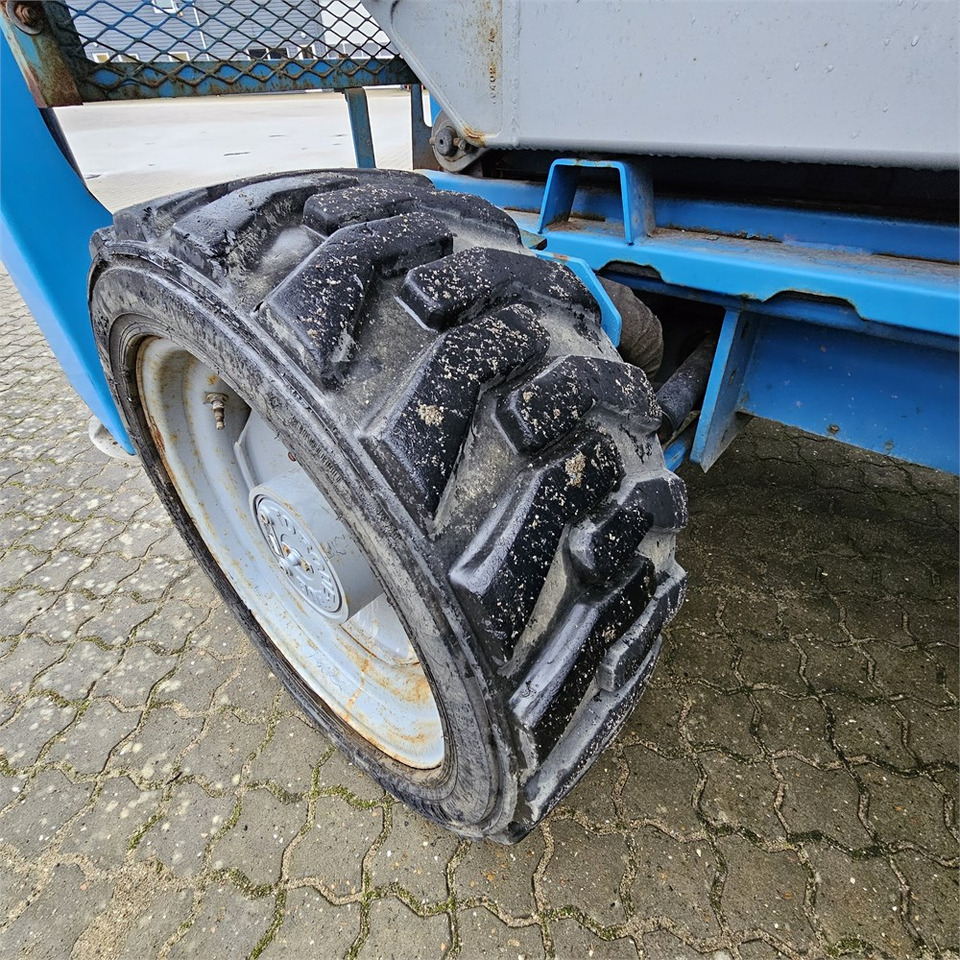 Žirklinis keltuvas Genie GS-5390: foto 32