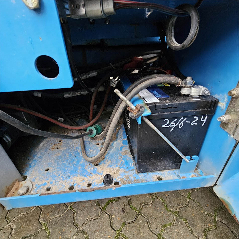 Žirklinis keltuvas Genie GS-5390: foto 30
