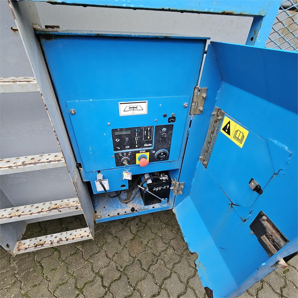 Žirklinis keltuvas Genie GS-5390: foto 27
