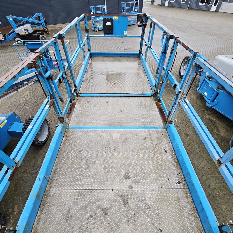 Žirklinis keltuvas Genie GS-5390: foto 10