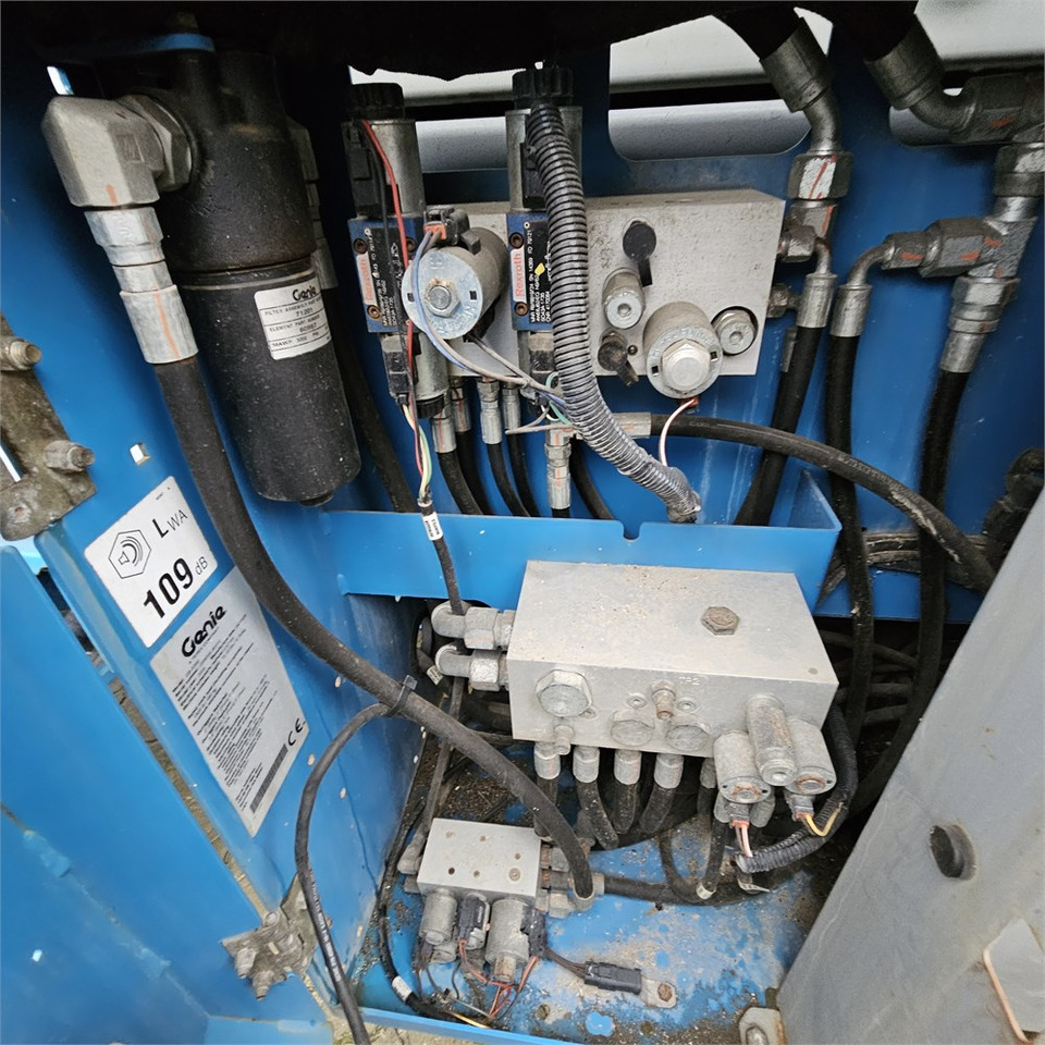 Žirklinis keltuvas Genie GS-5390: foto 26