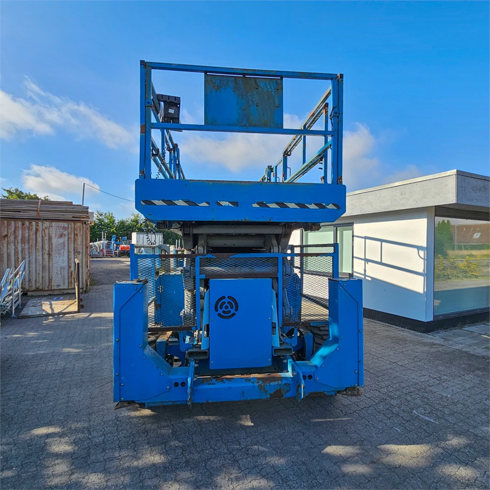Genie GS-5390 - Žirklinis keltuvas: foto 3 Genie GS-5390 - Žirklinis keltuvas: foto 3