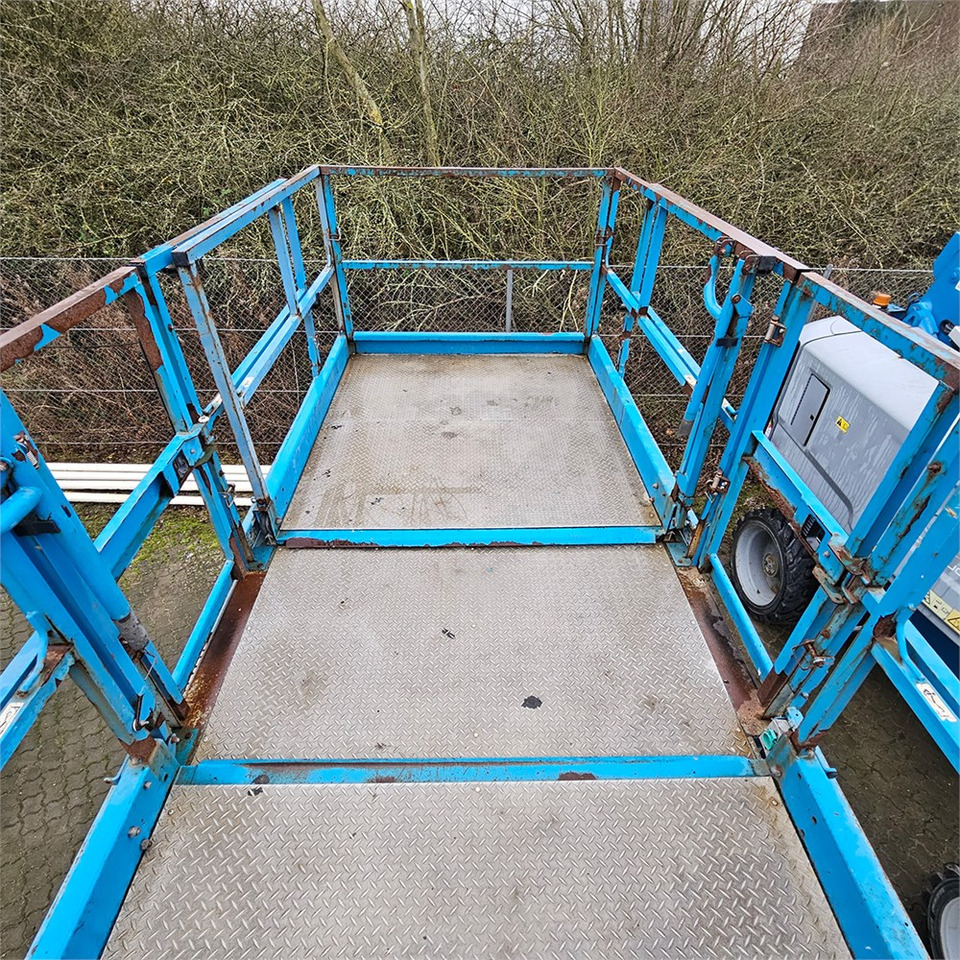 Žirklinis keltuvas Genie GS-5390: foto 8