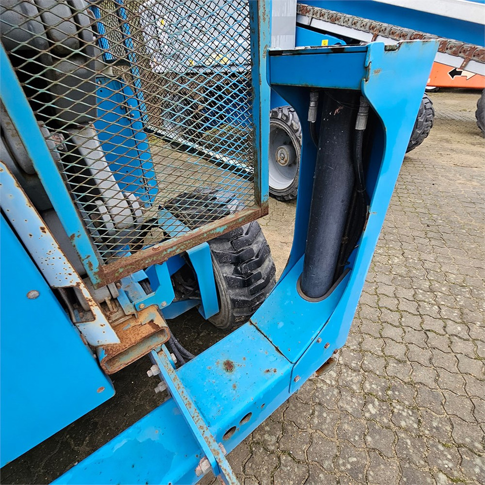Žirklinis keltuvas Genie GS-5390: foto 22