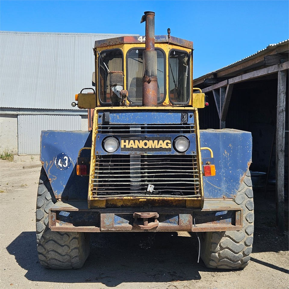 Hanomag 44D Turbo - Ratinis krautuvas: foto 4 Hanomag 44D Turbo - Ratinis krautuvas: foto 4