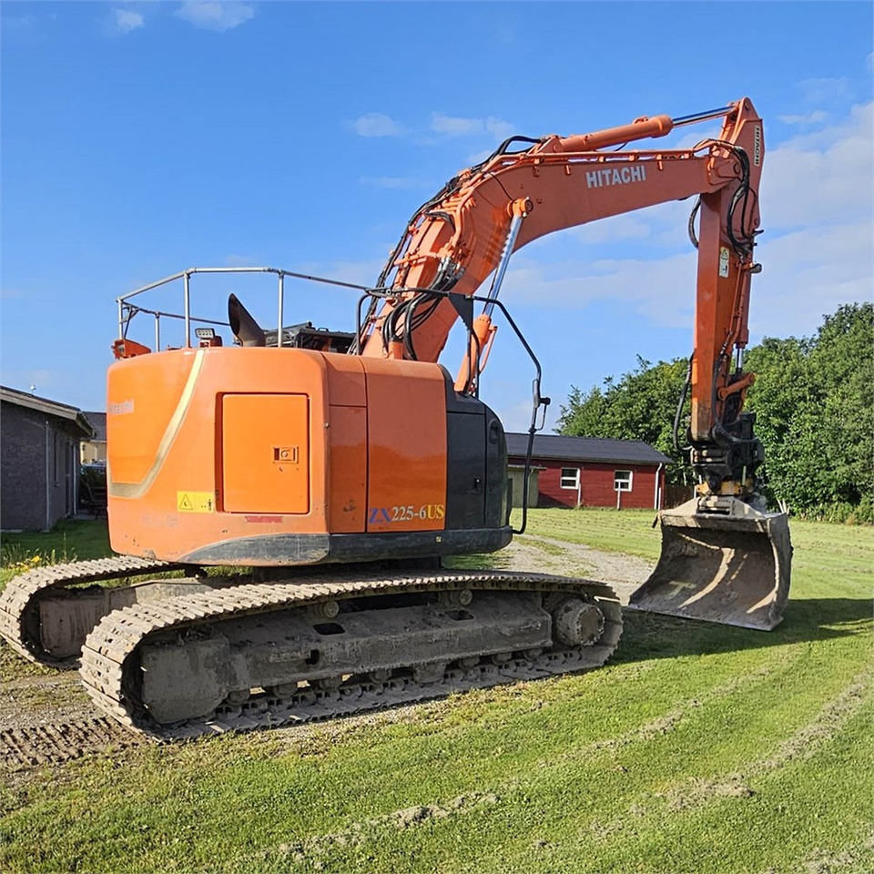 Hitachi ZX 225 - Vikšrinis ekskavatorius: foto 3 Hitachi ZX 225 - Vikšrinis ekskavatorius: foto 3