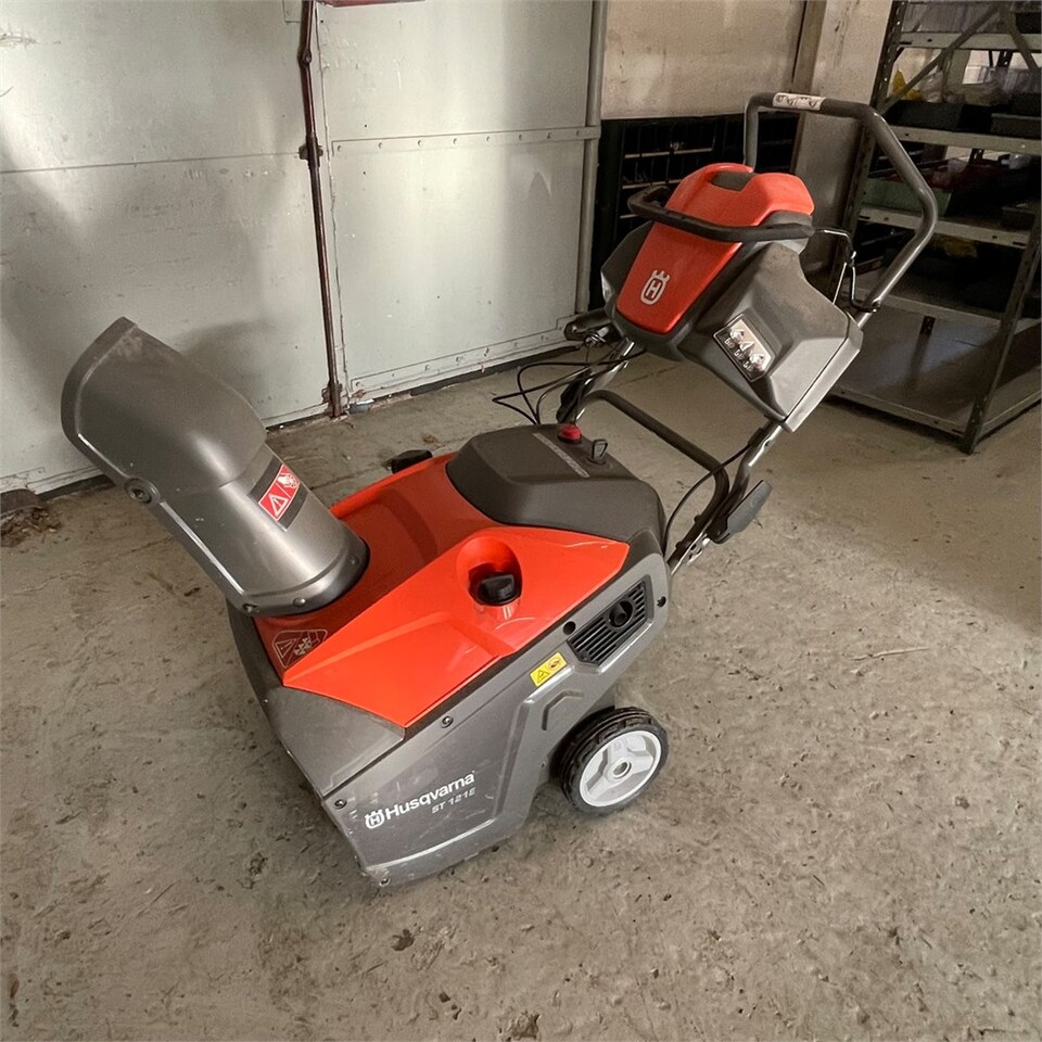 Husqvarna ST 121 E - Technika sodui ir daržui: foto 1 Husqvarna ST 121 E - Technika sodui ir daržui: foto 1