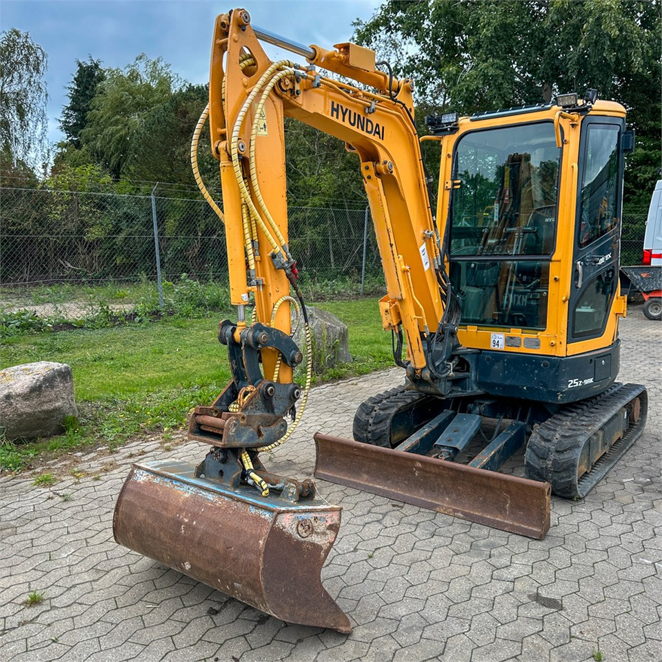 Hyundai Robex 25Z-9AK - Mini ekskavatorius: foto 3 Hyundai Robex 25Z-9AK - Mini ekskavatorius: foto 3