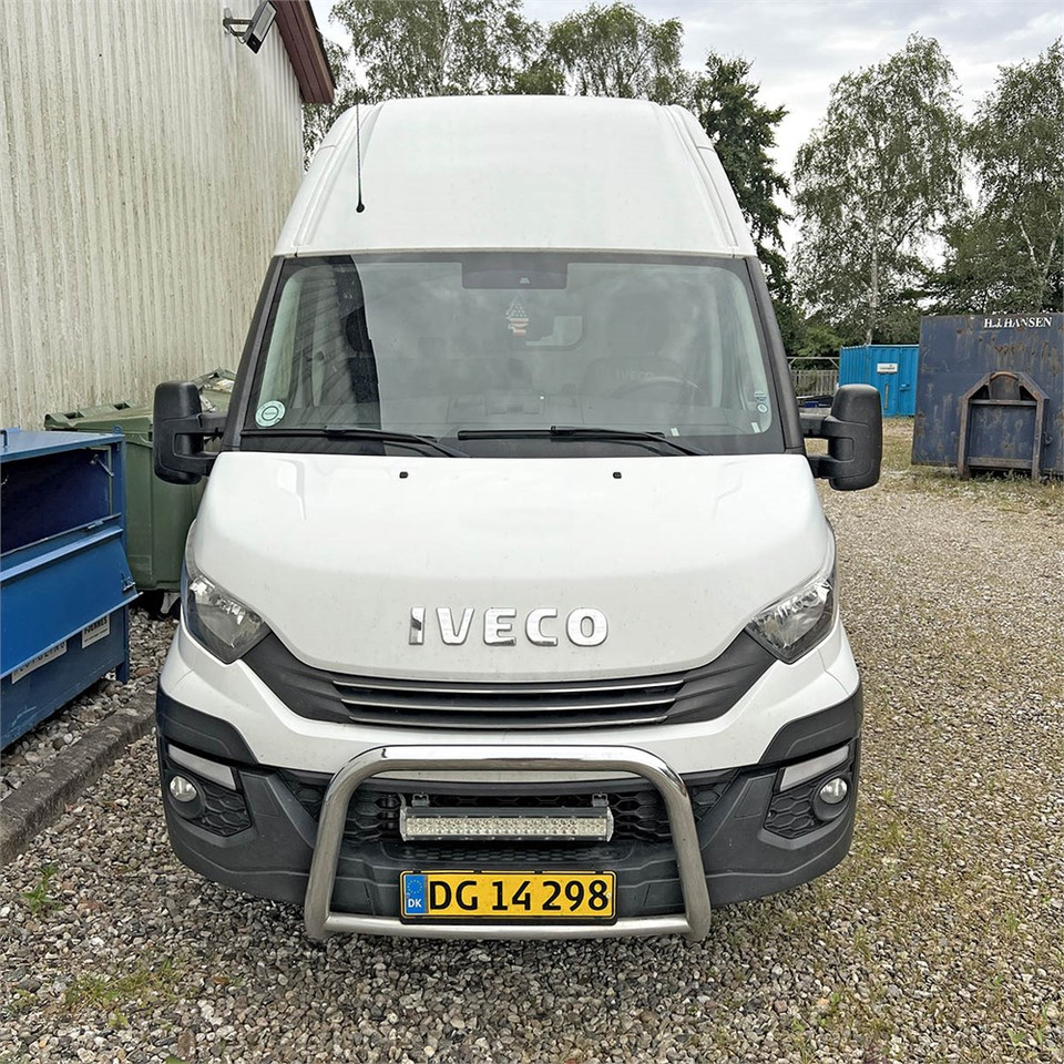 Iveco 35s18 - Krovininis mikroautobusas: foto 2 Iveco 35s18 - Krovininis mikroautobusas: foto 2