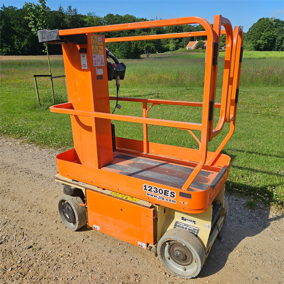 JLG 1230 ES - Stiebinis keltuvas: foto 1 JLG 1230 ES - Stiebinis keltuvas: foto 1