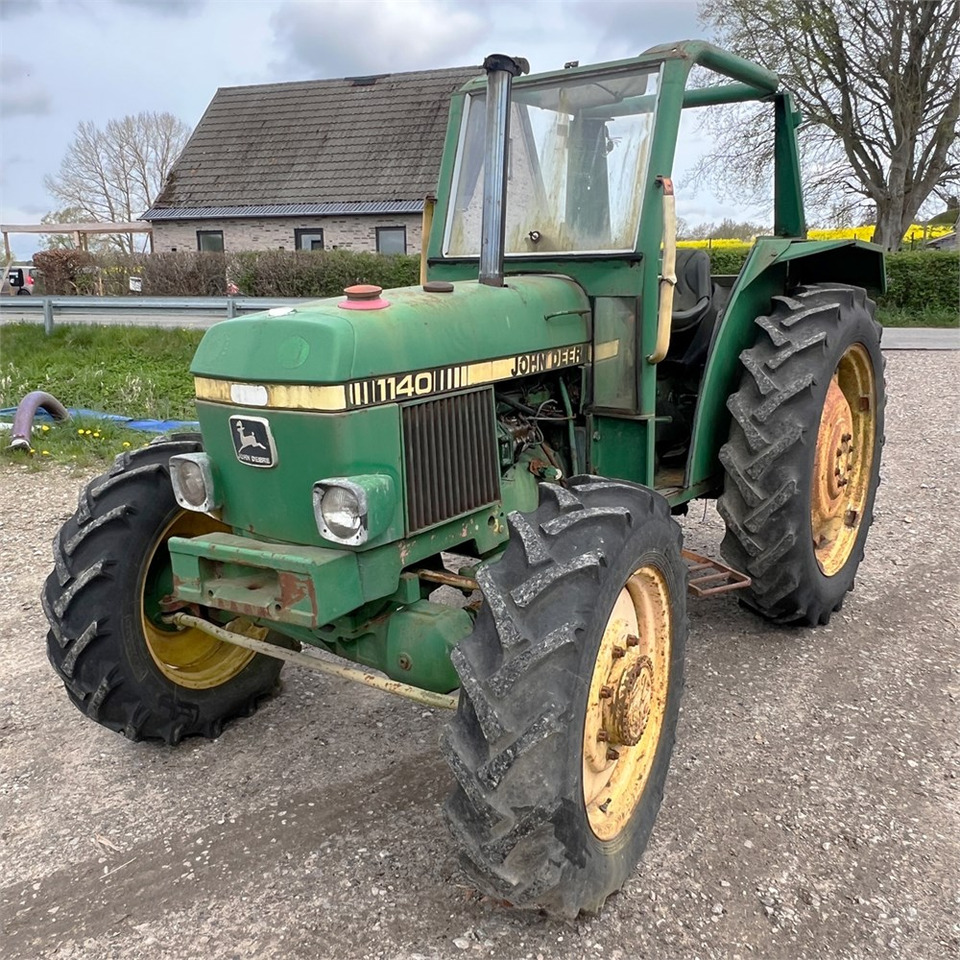 John Deere 1140 - Traktorius: foto 3 John Deere 1140 - Traktorius: foto 3