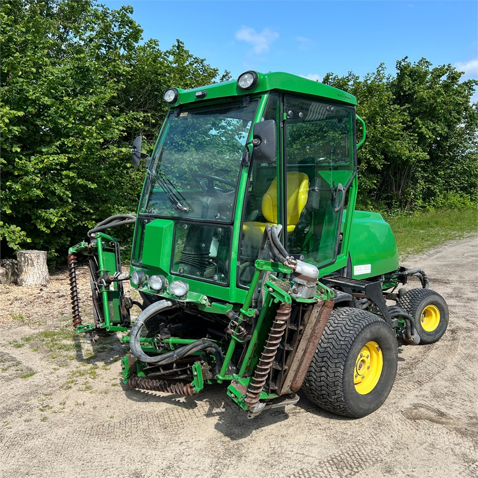 John Deere 8700 PC FM - Vejapjovė: foto 1 John Deere 8700 PC FM - Vejapjovė: foto 1