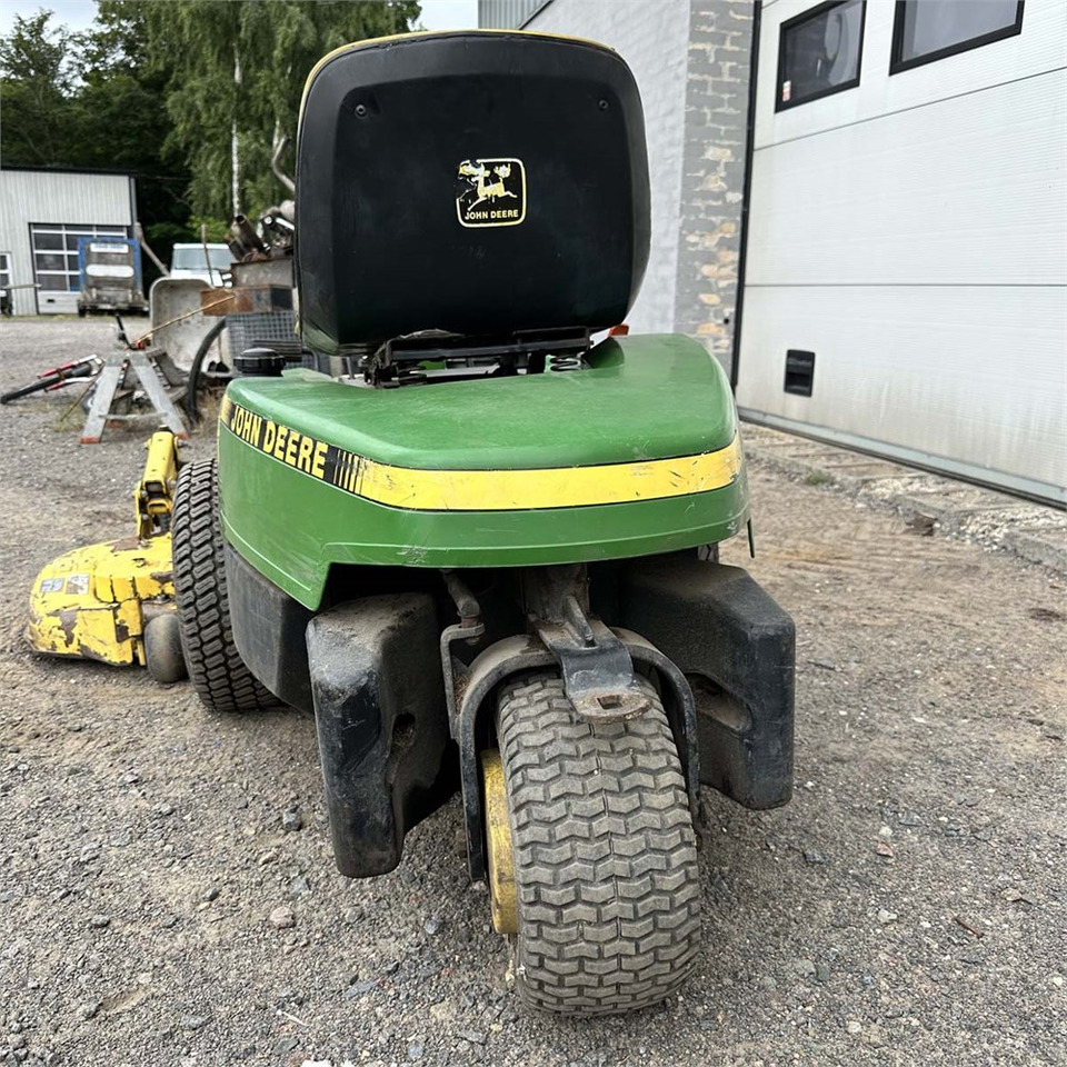 John Deere F525 FM - Vejapjovė: foto 4 John Deere F525 FM - Vejapjovė: foto 4