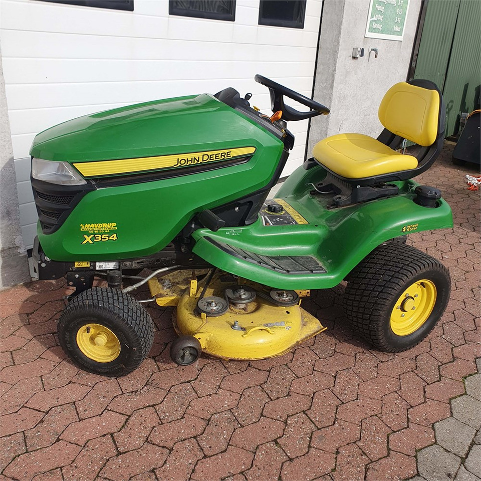 John Deere X354 - Vejapjovė: foto 2 John Deere X354 - Vejapjovė: foto 2