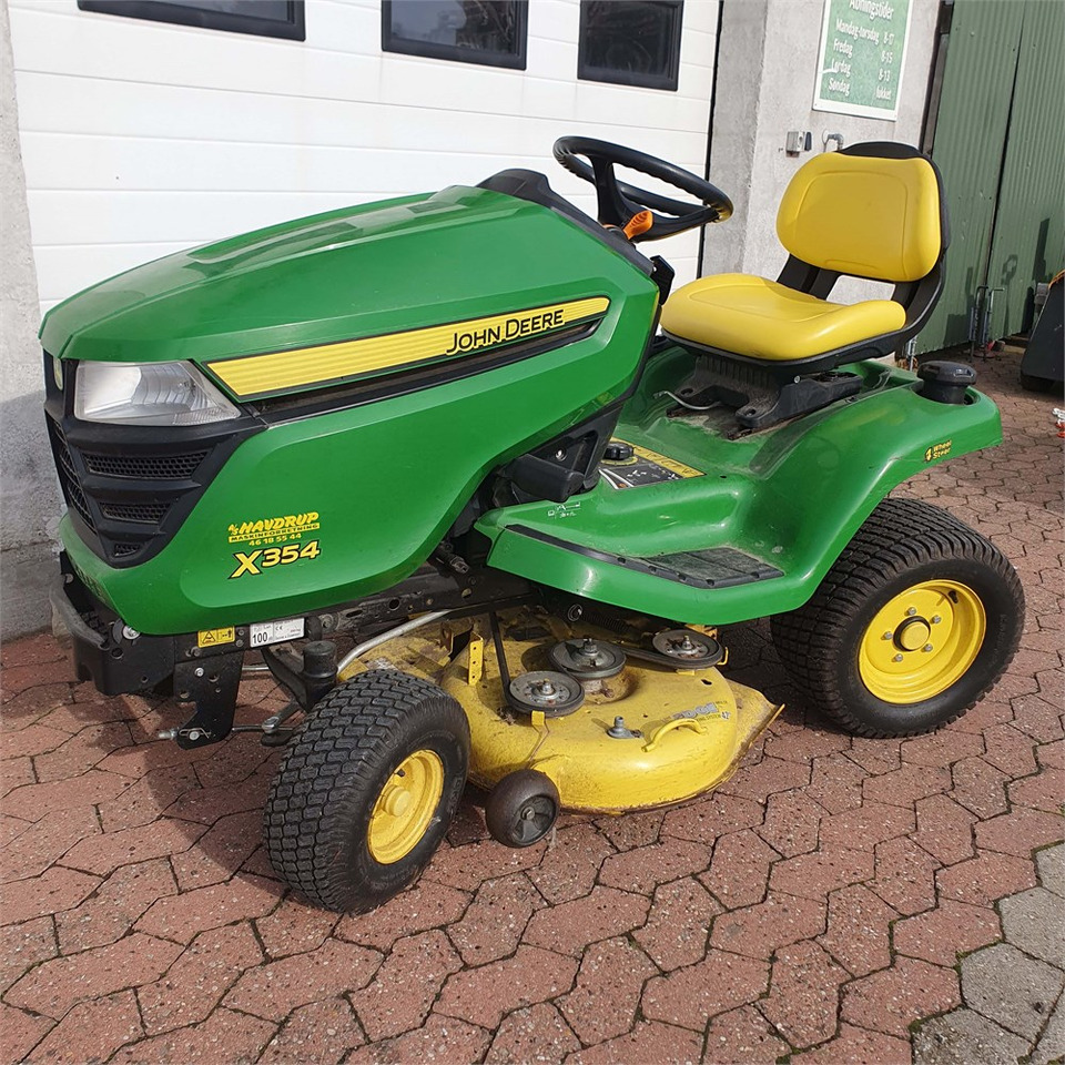 John Deere X354 - Vejapjovė: foto 3 John Deere X354 - Vejapjovė: foto 3