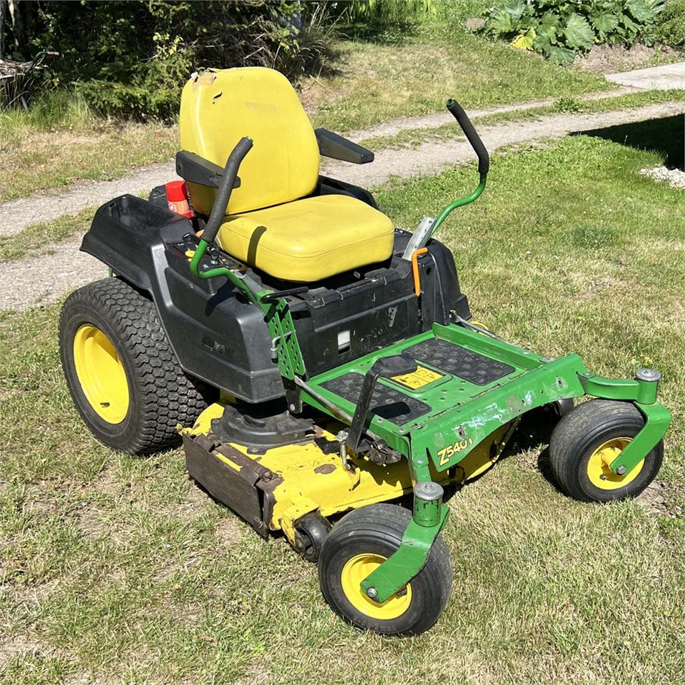 John Deere Z540 R - Vejapjovė: foto 1 John Deere Z540 R - Vejapjovė: foto 1