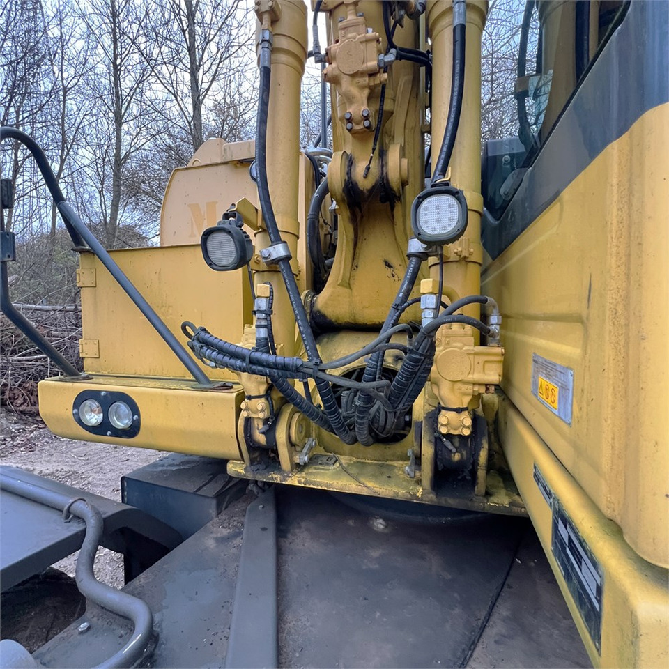 Ratinis ekskavatorius Komatsu PW148-10: foto 30