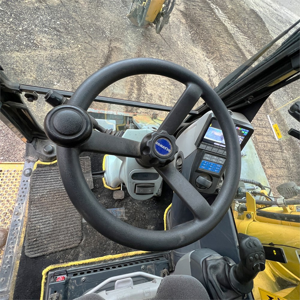 Ratinis ekskavatorius Komatsu PW148-10: foto 37