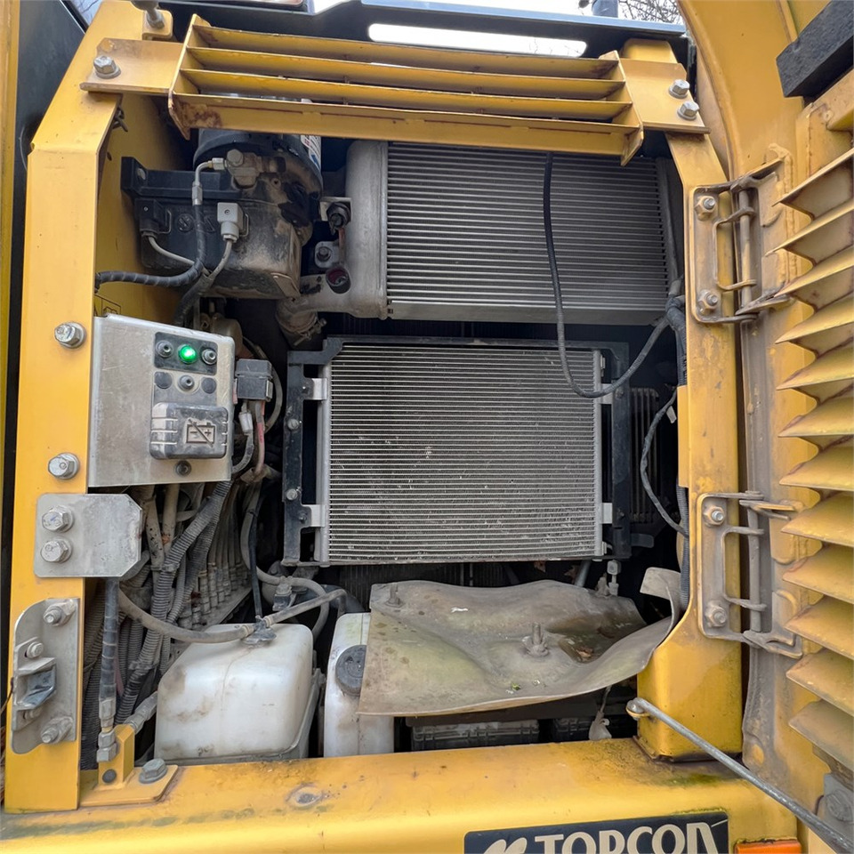 Ratinis ekskavatorius Komatsu PW148-10: foto 32