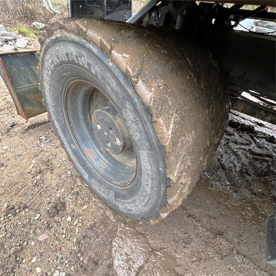 Ratinis ekskavatorius Komatsu PW148-10: foto 48