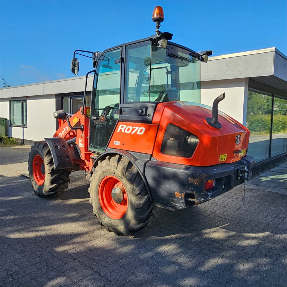 Kubota R070 - Ratinis krautuvas: foto 3 Kubota R070 - Ratinis krautuvas: foto 3