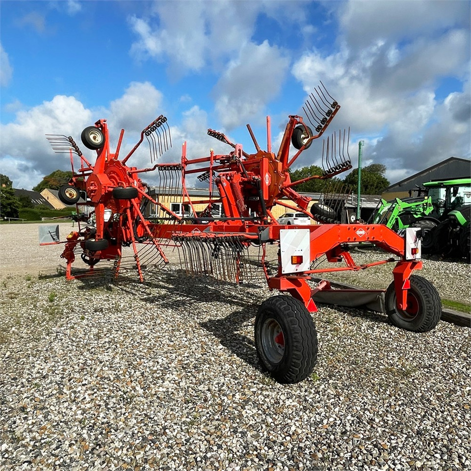 Kuhn GA8020 - Pašarų tvarkymo technika: foto 3 Kuhn GA8020 - Pašarų tvarkymo technika: foto 3