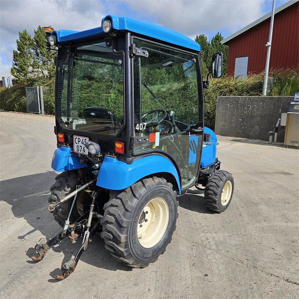 LS Mtron Ls J27HST - Komunalinis traktorius: foto 5 LS Mtron Ls J27HST - Komunalinis traktorius: foto 5