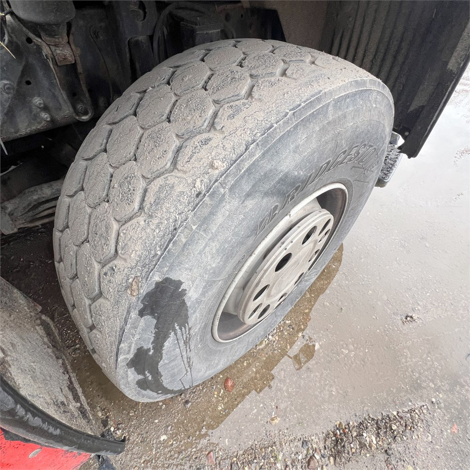 Savivartis sunkvežimis, Sunkvežimis su kranu MAN TGA 8x4 Hydrodrive: foto 42