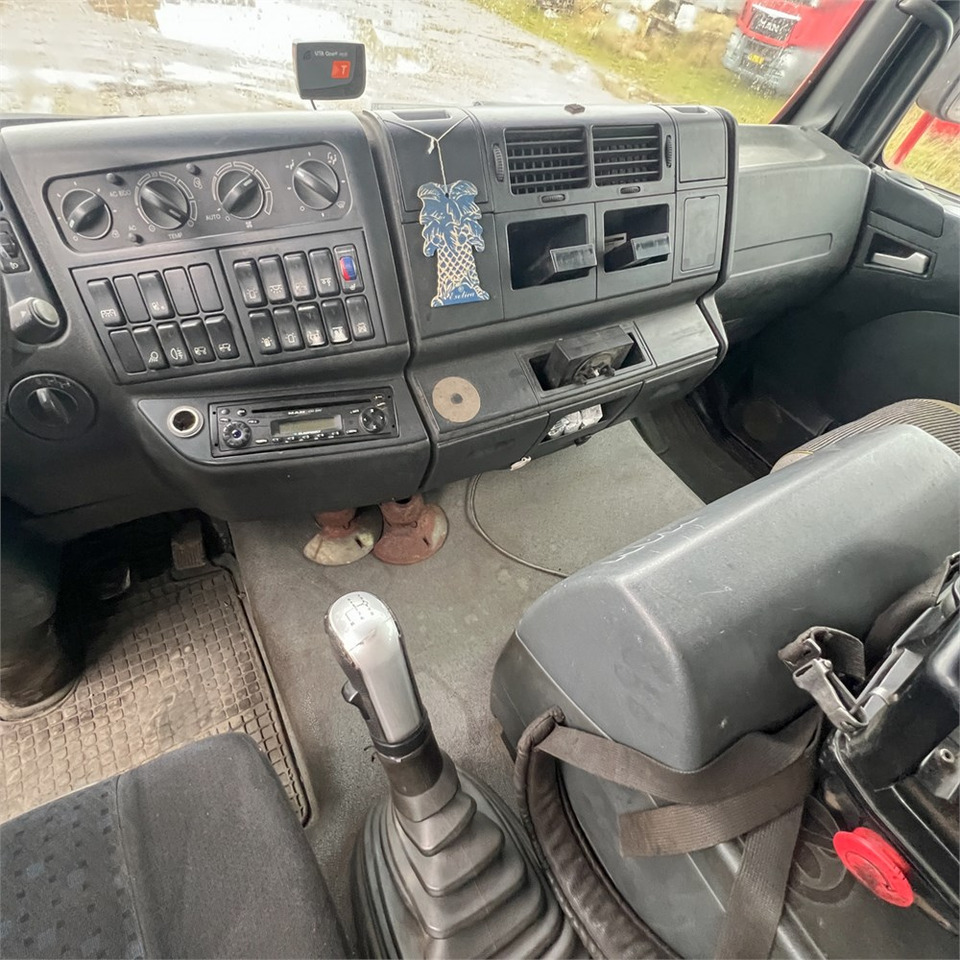 Savivartis sunkvežimis, Sunkvežimis su kranu MAN TGA 8x4 Hydrodrive: foto 20