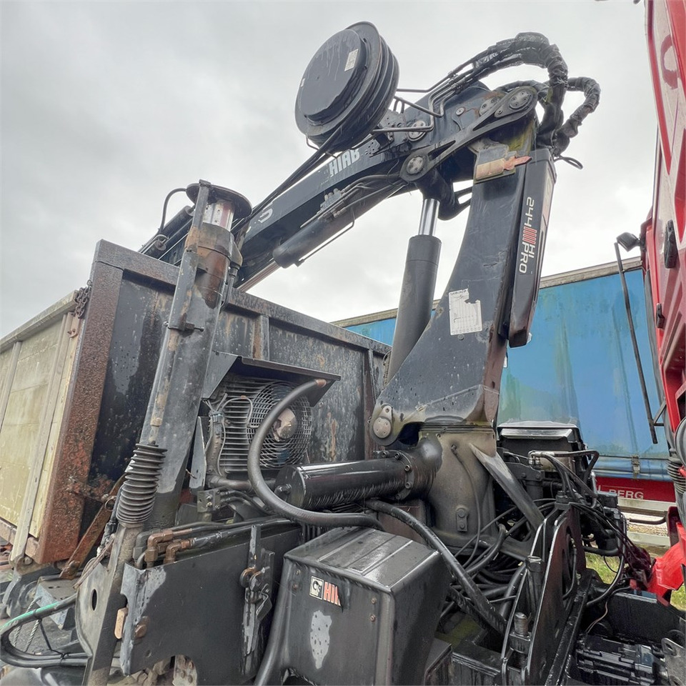 Savivartis sunkvežimis, Sunkvežimis su kranu MAN TGA 8x4 Hydrodrive: foto 14