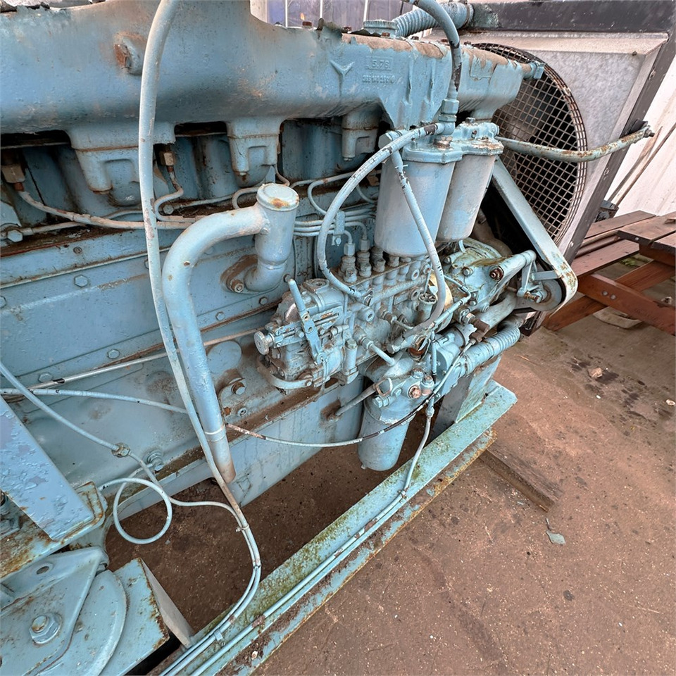 Elektrinis generatorius Mercedes emergency power generator C4: foto 9 Elektrinis generatorius Mercedes emergency power generator C4: foto 9