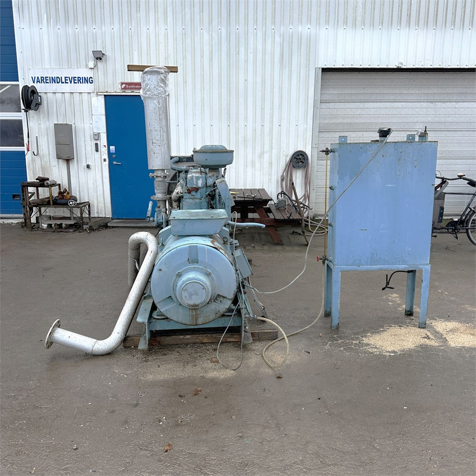 Mercedes emergency power generator C4 - Elektrinis generatorius: foto 4 Mercedes emergency power generator C4 - Elektrinis generatorius: foto 4