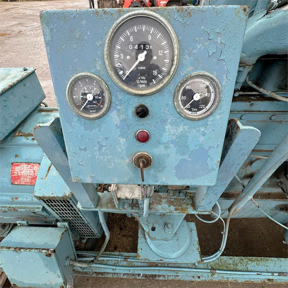 Elektrinis generatorius Mercedes emergency power generator C4: foto 7 Elektrinis generatorius Mercedes emergency power generator C4: foto 7