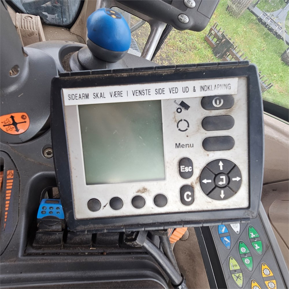 Pašarų tvarkymo technika New Holland BB9090: foto 13