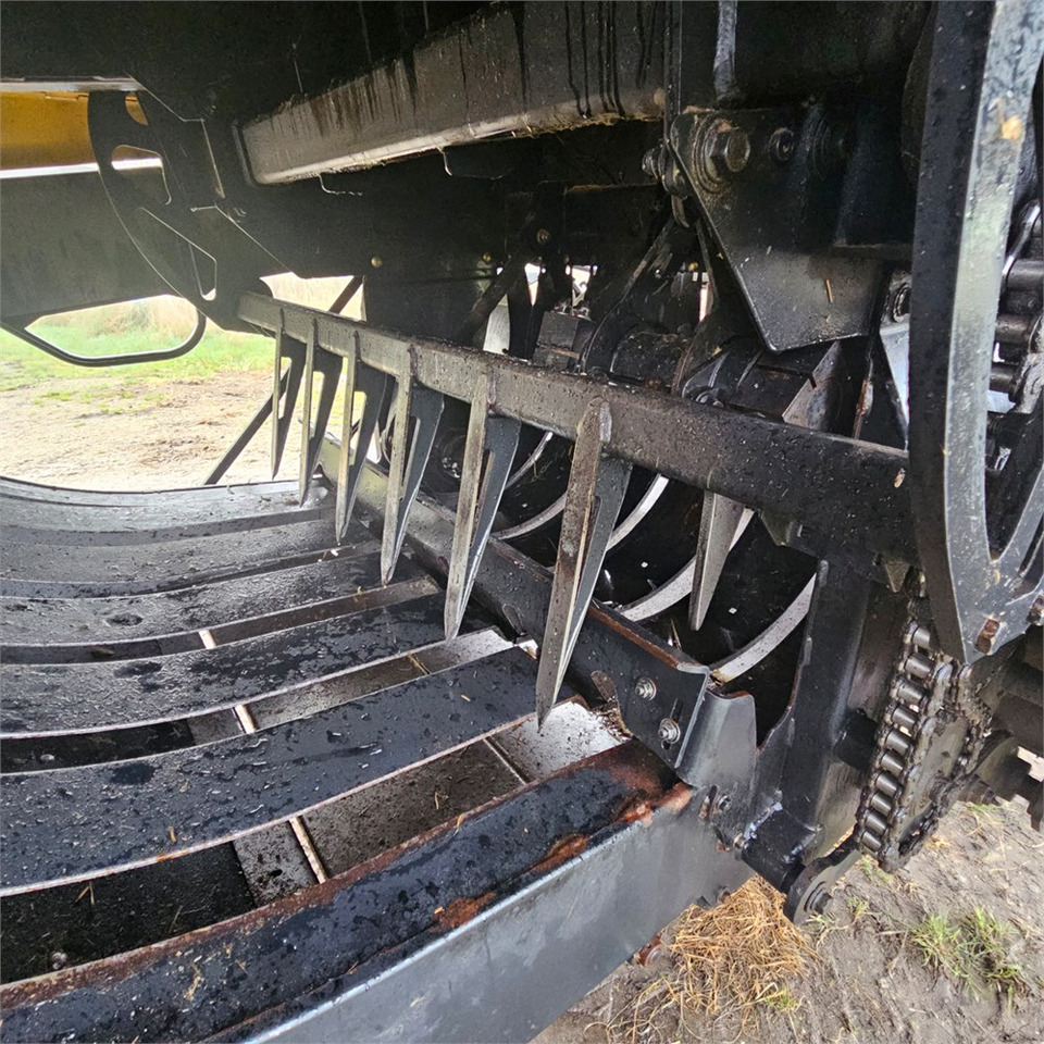 Pašarų tvarkymo technika New Holland BB9090: foto 31