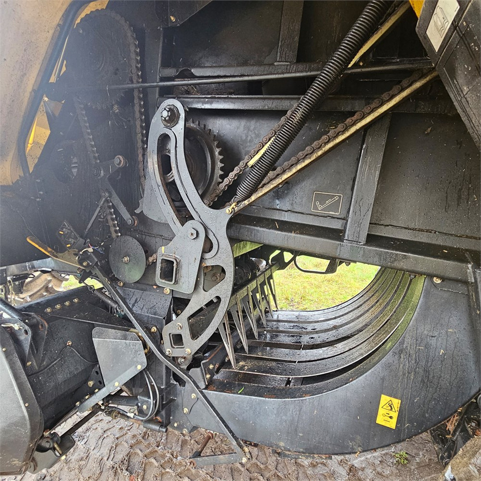 Pašarų tvarkymo technika New Holland BB9090: foto 22