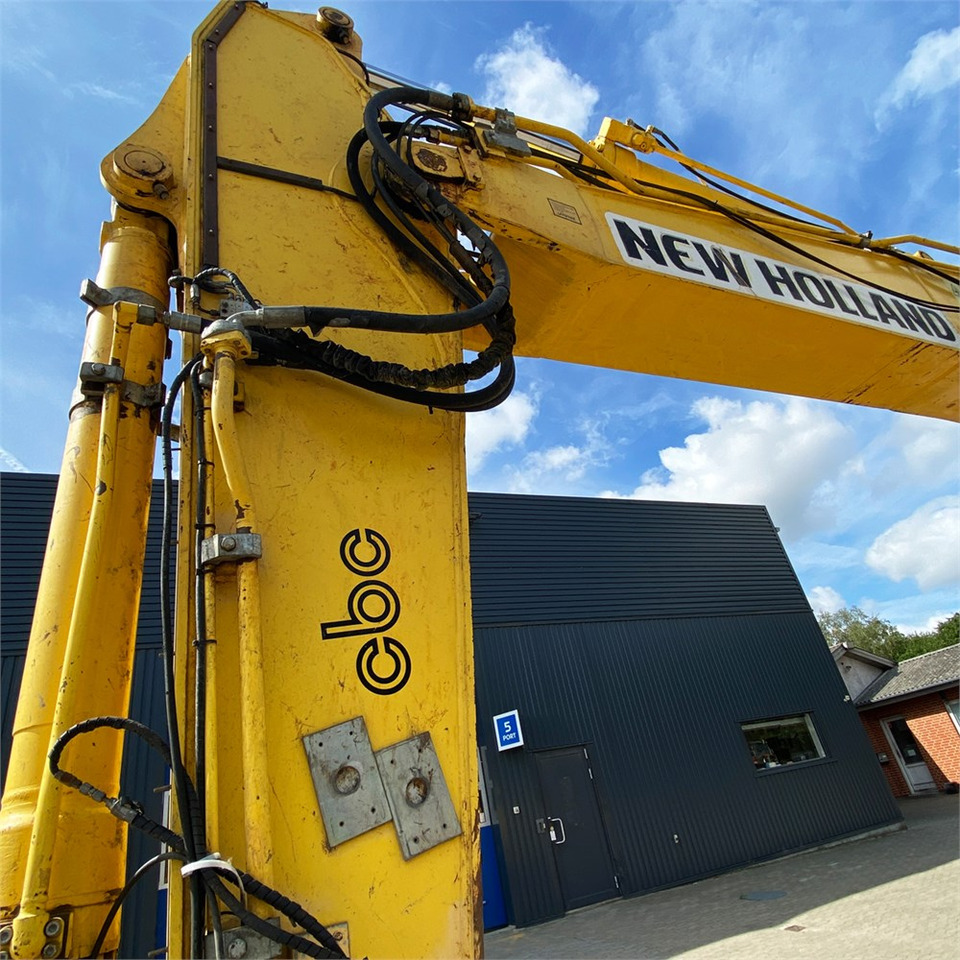 Vikšrinis ekskavatorius New Holland E 265 B: foto 20