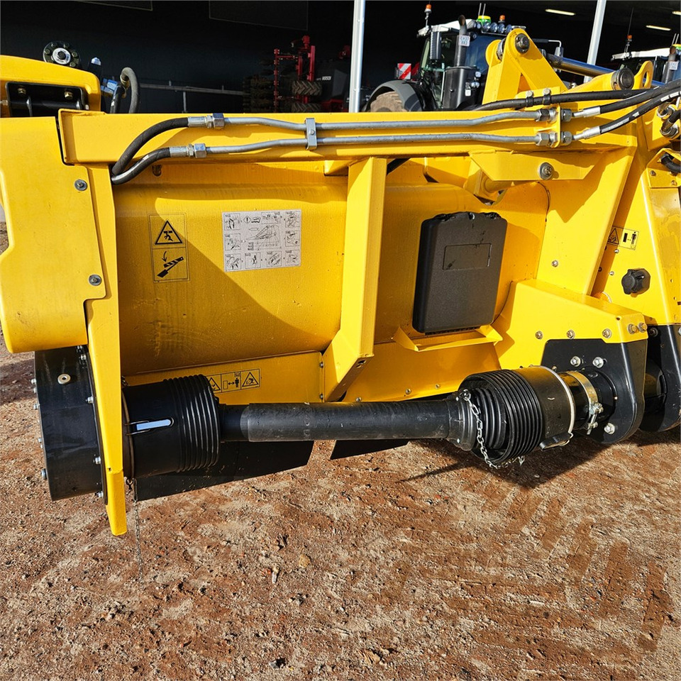 Kombainas New Holland F8: foto 12