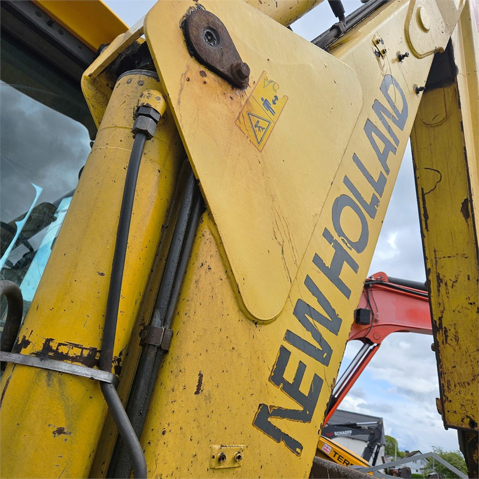 Ekskavatorius-krautuvas New Holland LB115-4PS: foto 36