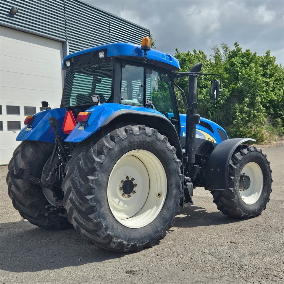 New Holland T7550 - Traktorius: foto 5 New Holland T7550 - Traktorius: foto 5