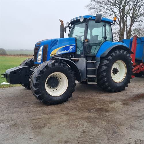 New Holland T8050 Class 5 - Traktorius: foto 5 New Holland T8050 Class 5 - Traktorius: foto 5
