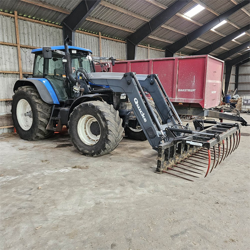 New Holland TM 190 4WD - Traktorius: foto 1 New Holland TM 190 4WD - Traktorius: foto 1