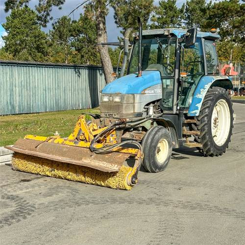 New Holland TS90 - Traktorius: foto 3 New Holland TS90 - Traktorius: foto 3