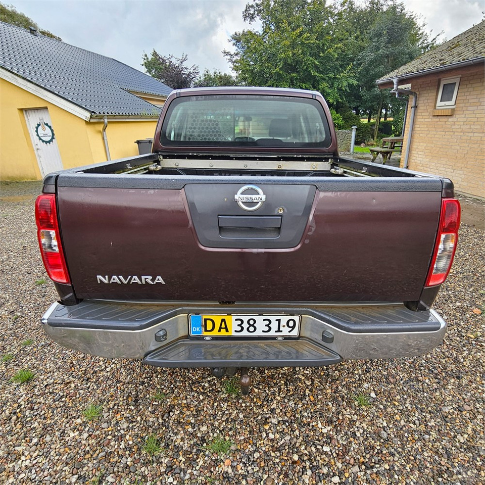 Nissan Navara 2,5 Dci Dc 4wd - Pikapas: foto 4 Nissan Navara 2,5 Dci Dc 4wd - Pikapas: foto 4