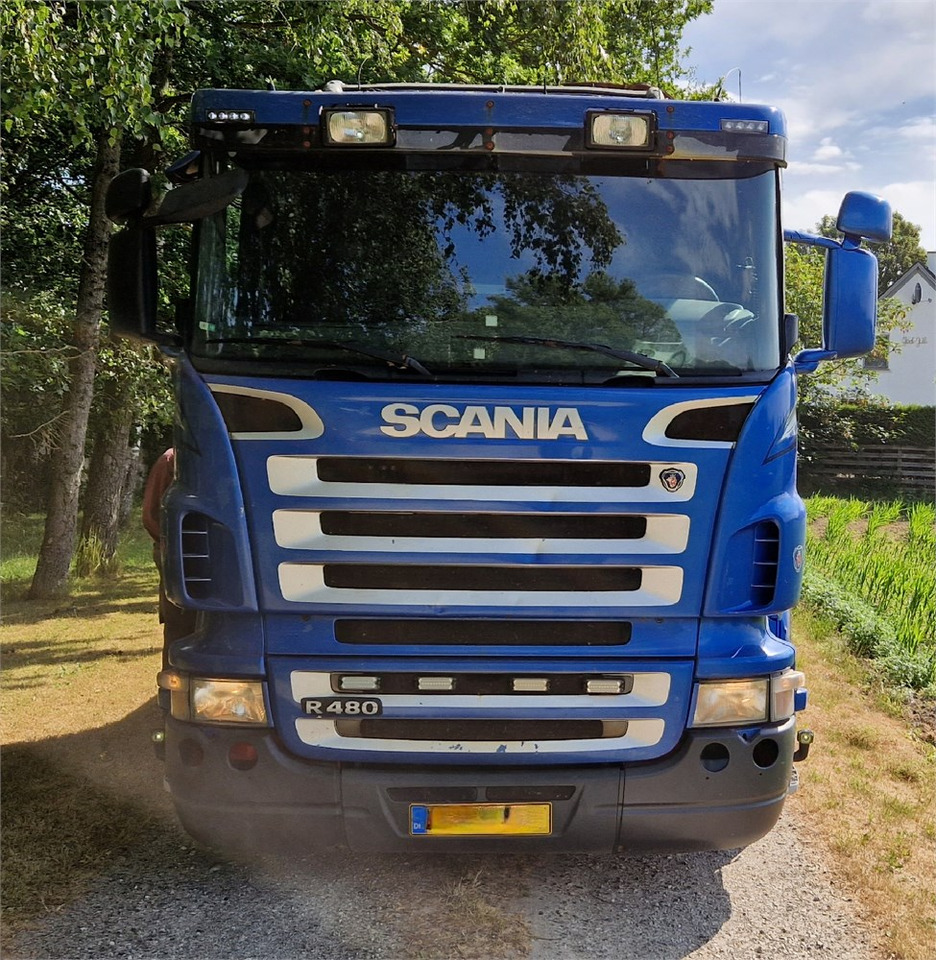 Autovežis sunkvežimis, Sunkvežimis su kranu Scania R480: foto 6