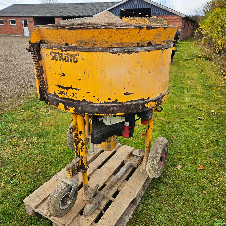 Soroto 300 L-30 - Betono maišyklė: foto 1 Soroto 300 L-30 - Betono maišyklė: foto 1
