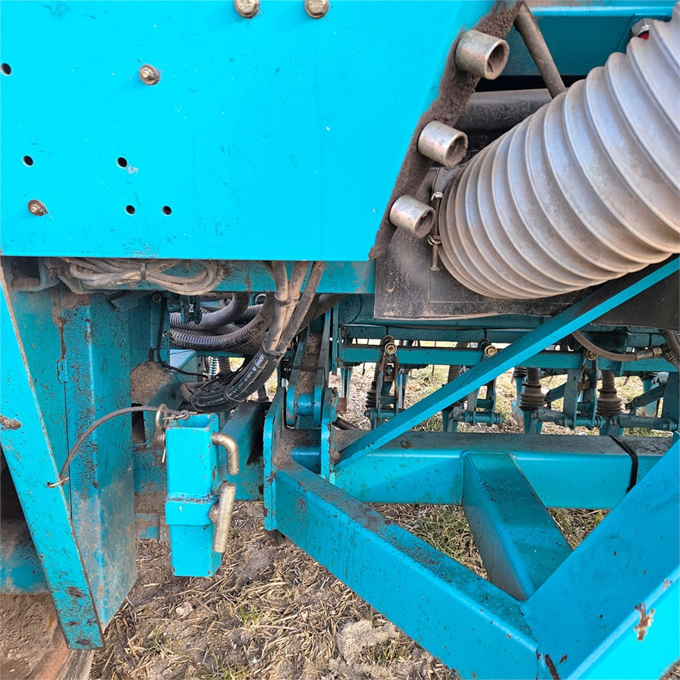 Sėjos technika Sulky Burel SPI-Solo Reguline 6 meter: foto 35 Sėjos technika Sulky Burel SPI-Solo Reguline 6 meter: foto 35