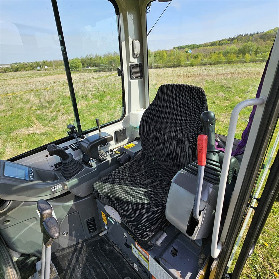 Mini ekskavatorius Takeuchi TB216: foto 12
