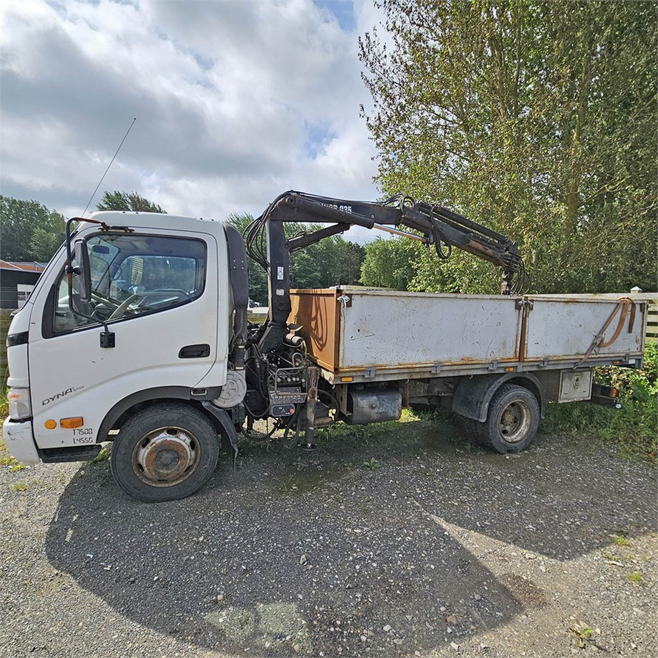 Toyota Dyna 200 - Platforminis/ Bortinis sunkvežimis: foto 1 Toyota Dyna 200 - Platforminis/ Bortinis sunkvežimis: foto 1